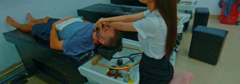 CUTE VIETNAMESE Barbershop Lady LUXURY Service Da Nang