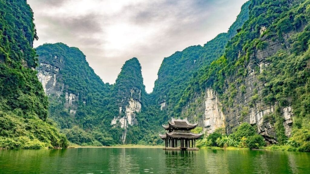 Ninh Binh Vietnam, Ninh Binh, Ninh Binh Attractions, Things To Do In NInh Binh, What to do in Ninh Binh, Ninh Binh 2025, Ninh Binh Travel, Ninh Binh Vlog, Travel Vietnam, Vietnam, Vietnam Travel