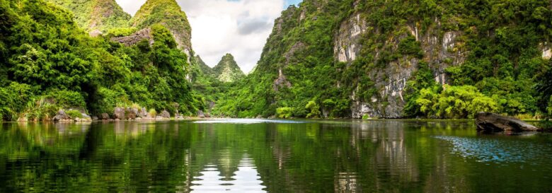 Can I Visit EVERY Ninh Binh Attraction in JUST 24 Hours?