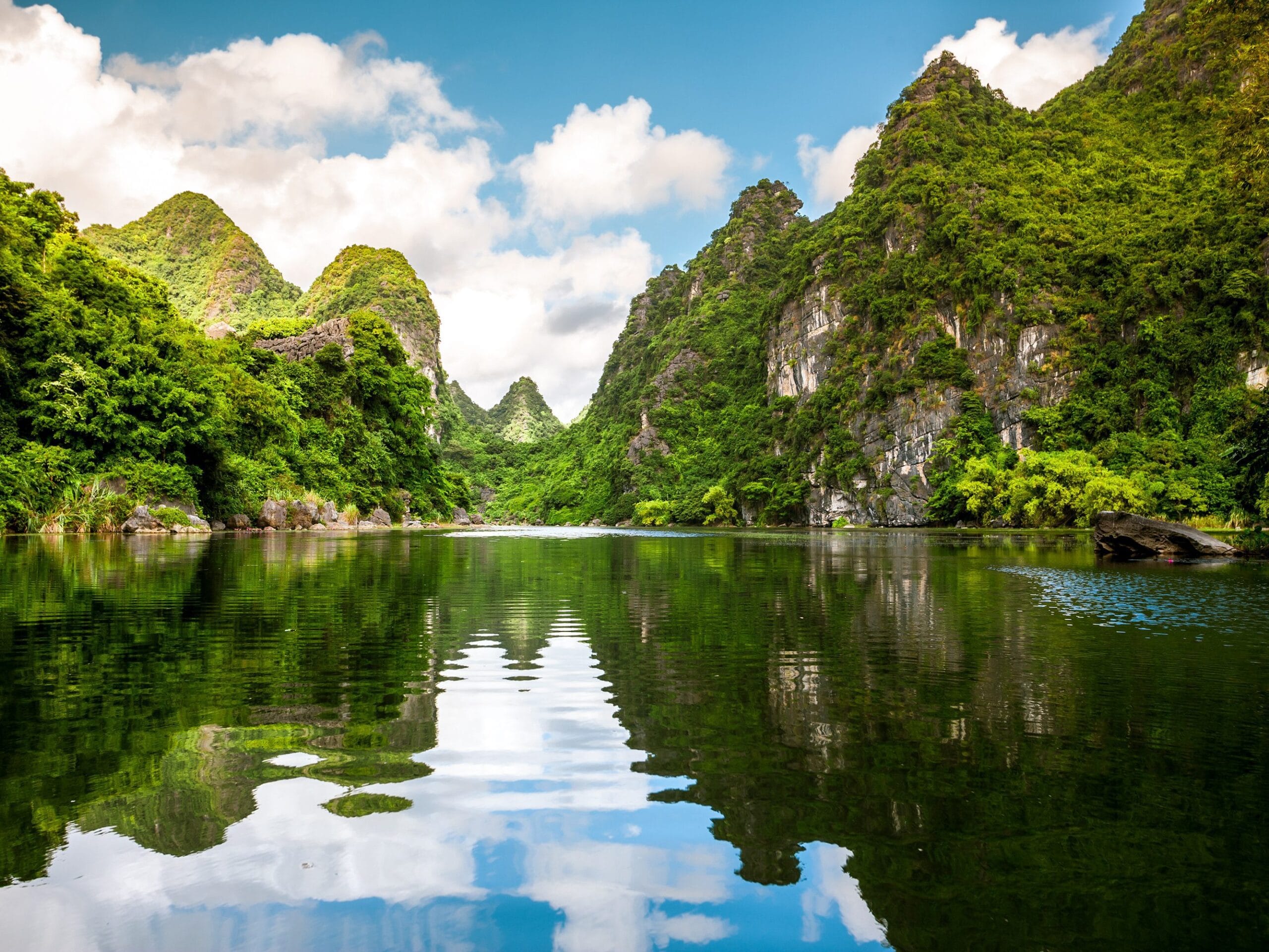 Can I Visit EVERY Ninh Binh Attraction in JUST 24 Hours?
