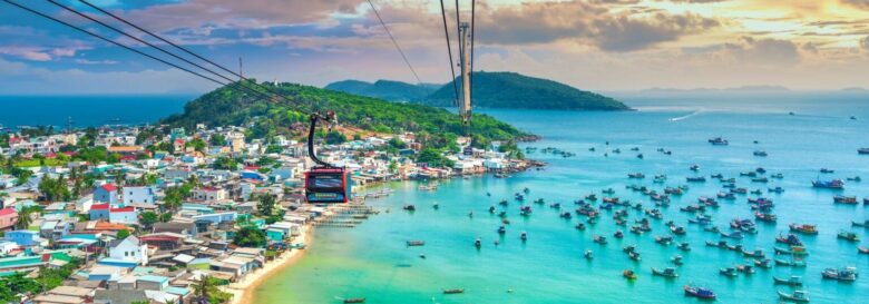 Where to Stay in Phu Quoc? Budget vs Luxury – $8 to $75/Night 🇻🇳 (Honest Review)